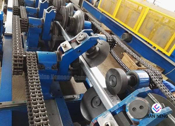 345 Mpa Curving Machine Máy lợp kim loại với Cr12 Tấm đấm khuôn mẫu