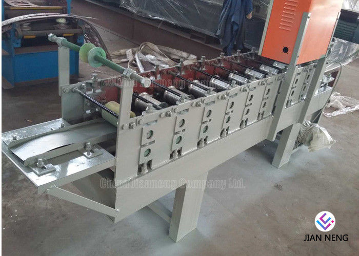 Màu kim loại hồ sơ tấm lợp kim loại lợp máy với 3 nhóm con lăn