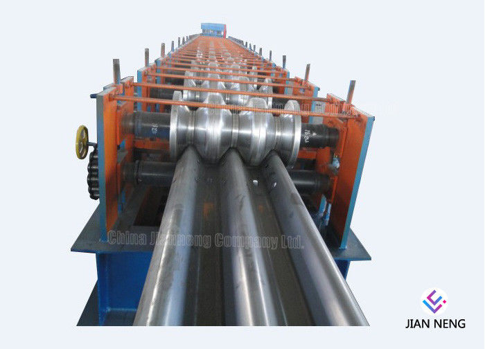 W hình Cr12 thép tấm PLC Guard Rail cuộn hình thành máy cho đường cao tốc