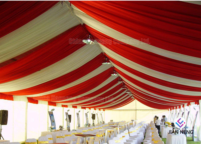 Marquee sang trọng bên ngoài Lều cưới với màn cửa đầy màu sắc cho các bữa tiệc sự kiện