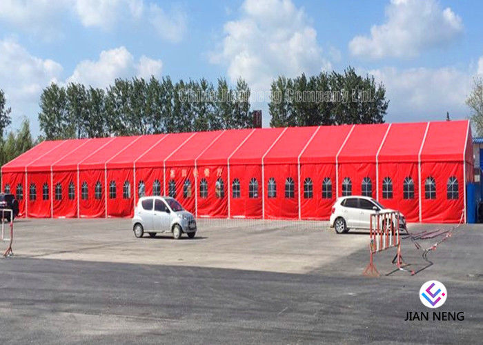 Lều tiệc cưới màu đỏ 20x30m cho 500 người có rèm và dây