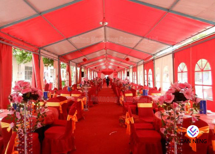 Lều tiệc cưới màu đỏ 20x30m cho 500 người có rèm và dây
